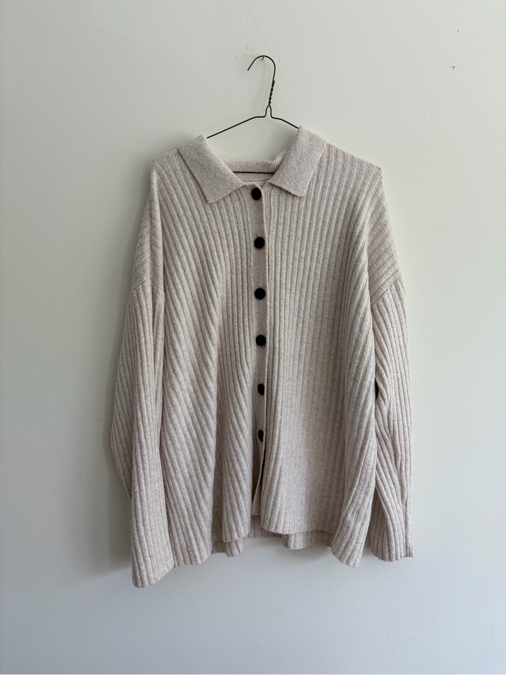Treasure & Bond Light Beige Ribbed Button-Up Cardigan